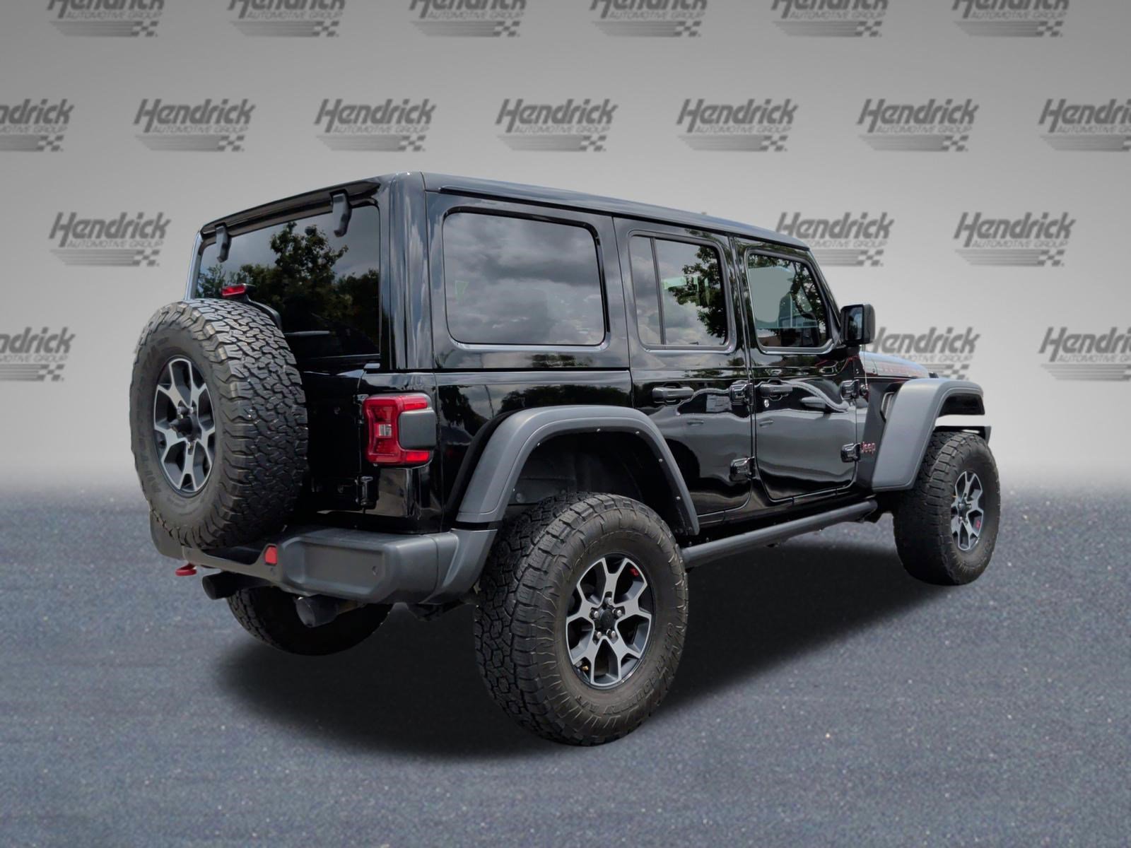 Used 2022 Jeep Wrangler Unlimited Rubicon w/ LED Lighting Group AWD/4WD image 7