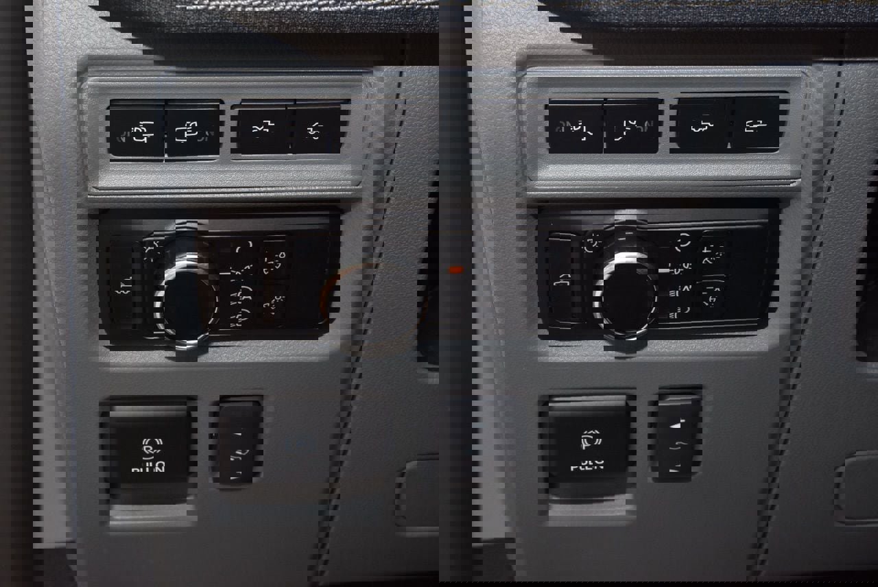 Certified 2024 Ford F150 Lightning Flash w/ Max Trailer Tow Package image 32