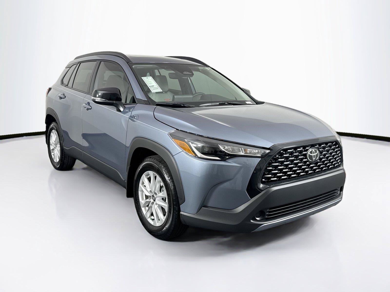 Certified 2025 Toyota Corolla Cross LE w/ Moonroof Package FWD image 9
