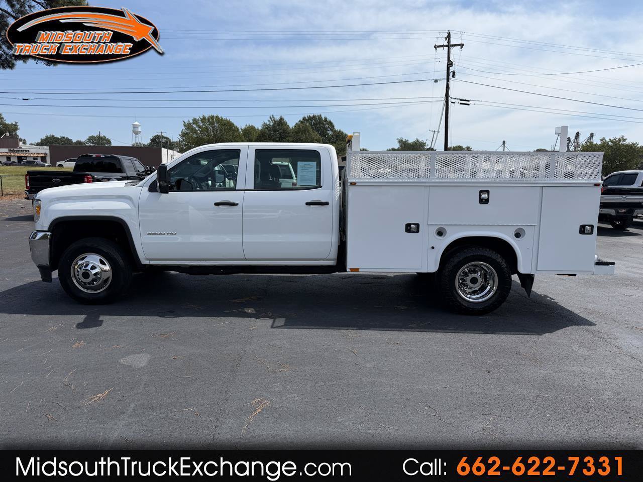 Used 2016 GMC Sierra 3500 2WD Crew Cab w/ Sierra Convenience Package image 1