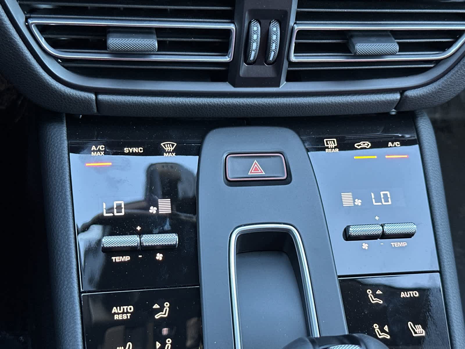 New 2026 Porsche Macan Turbo AWD/4WD image 23