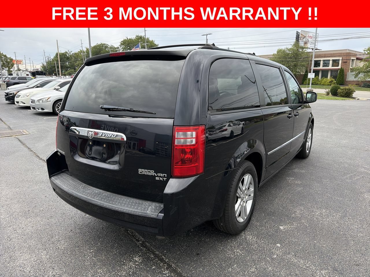 Used 2010 Dodge Grand Caravan Crew w/ Family Value Group FWD image 30