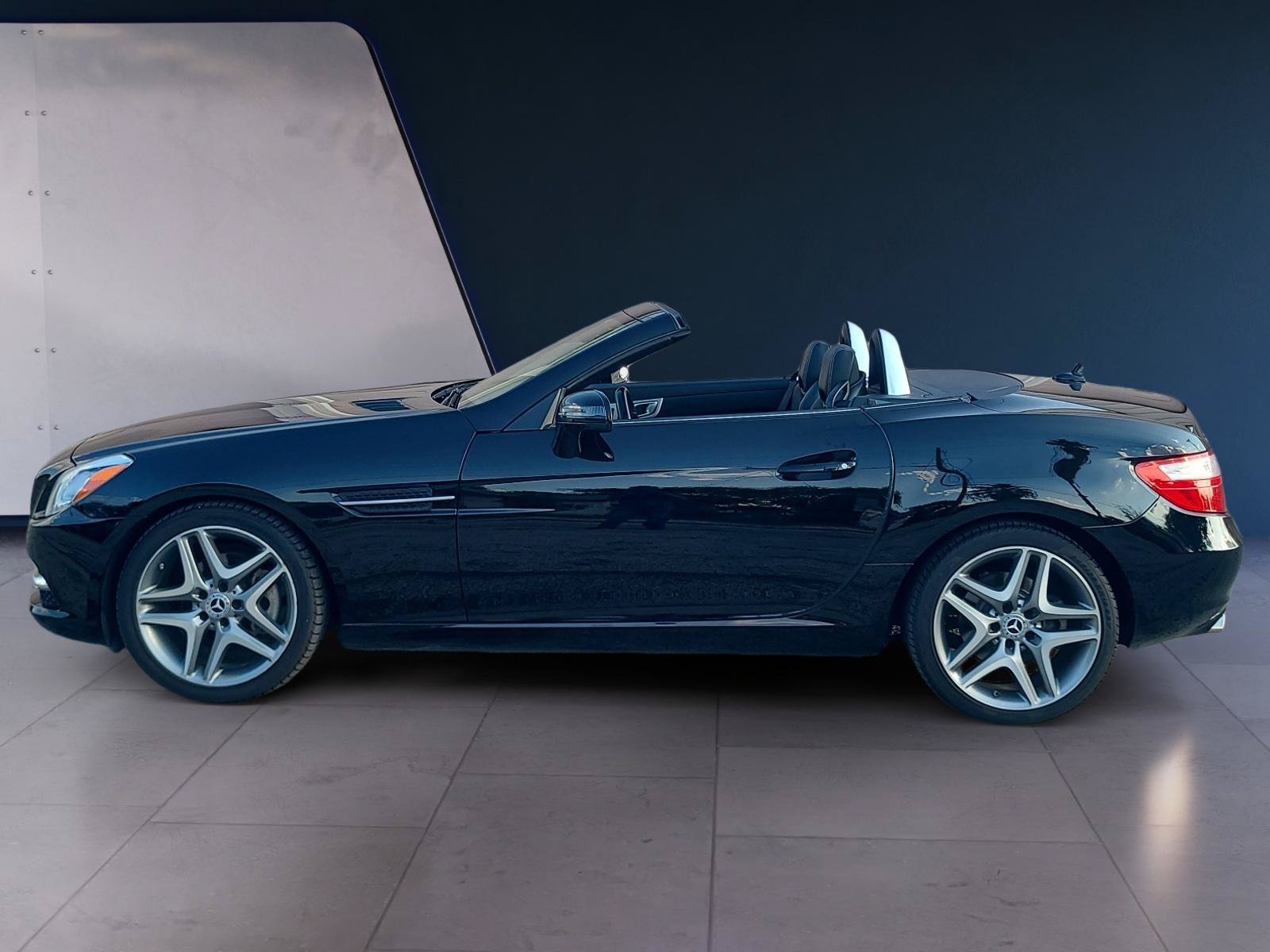Used 2013 Mercedes-Benz SLK 250 image 2