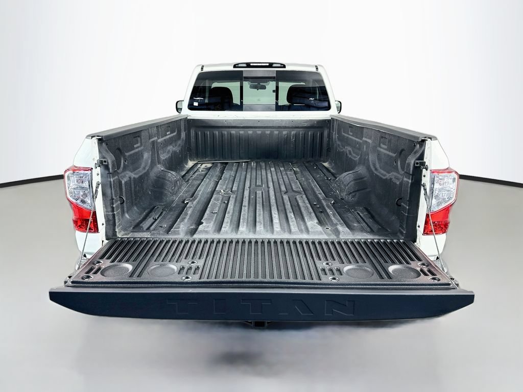 Used 2017 Nissan Titan SV AWD/4WD image 27