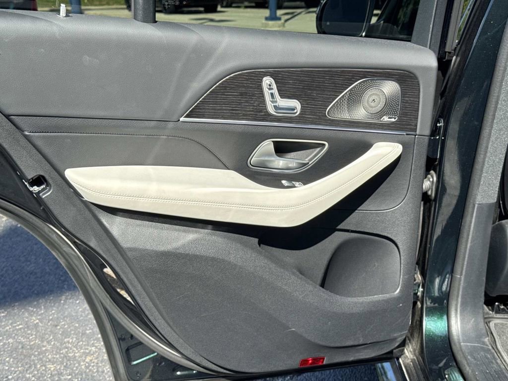 Certified 2024 Mercedes-Benz GLE 580 4MATIC image 11
