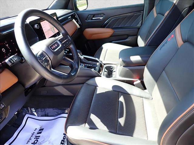 Used 2023 GMC Canyon AT4 w/ LPO, Sports Bar Package image 11