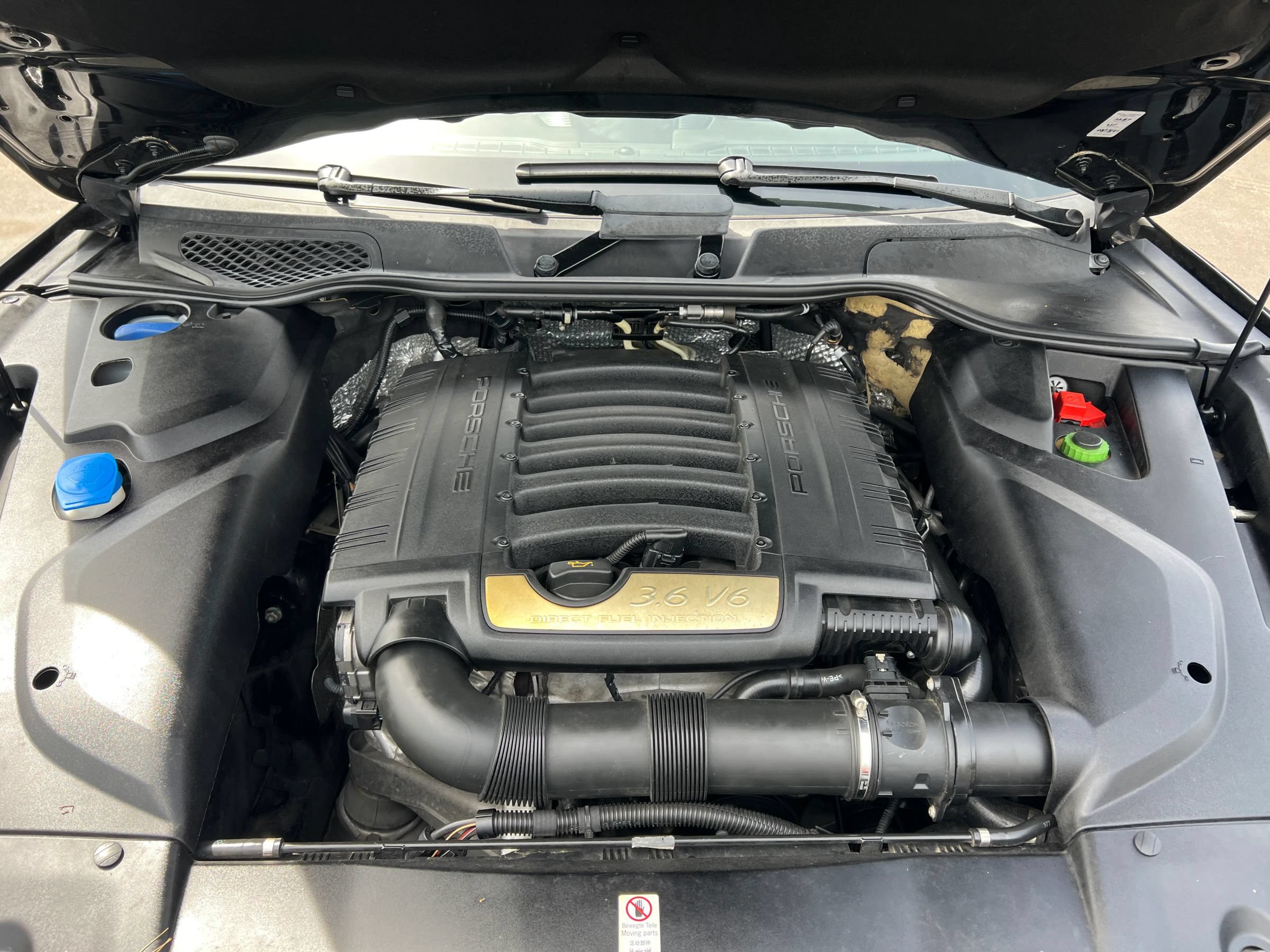 Used 2016 Porsche Cayenne AWD/4WD image 24