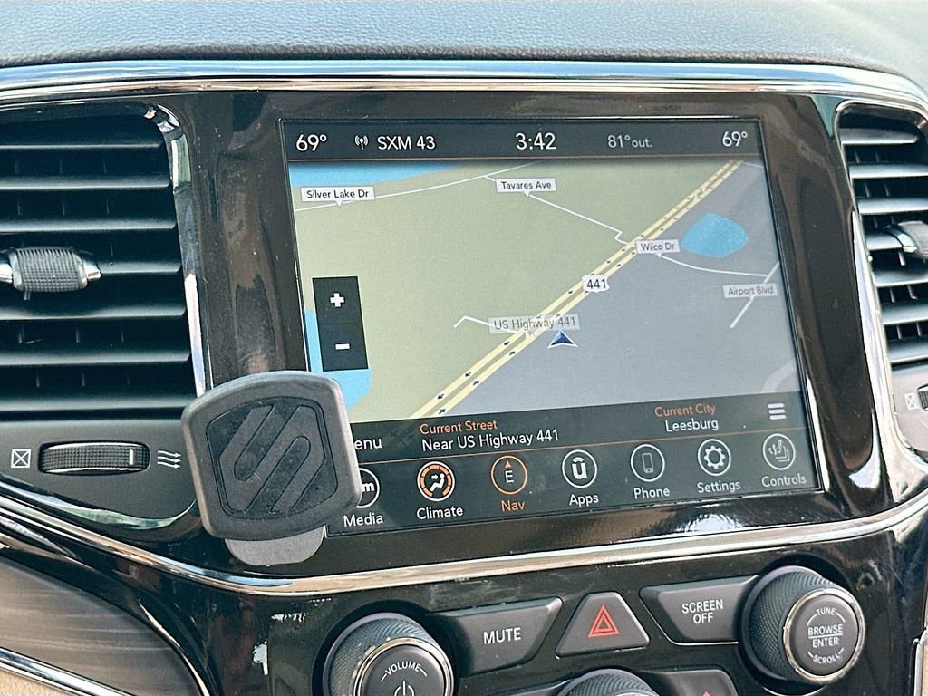 Used 2021 Jeep Grand Cherokee Limited image 13