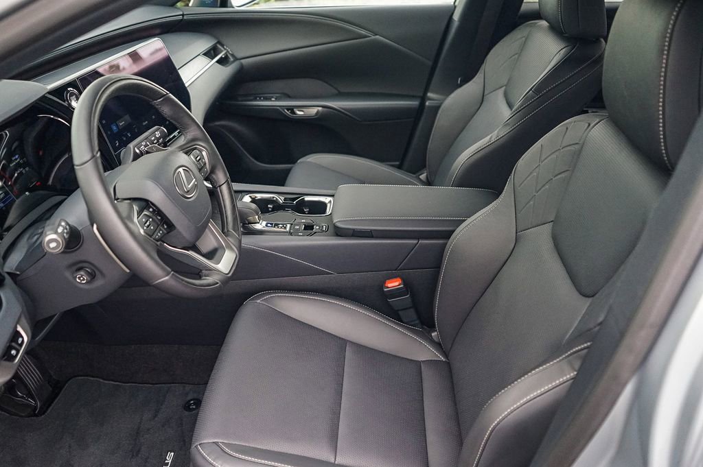 Used 2025 Lexus RX 350 Premium Plus w/ Accessory Package image 17