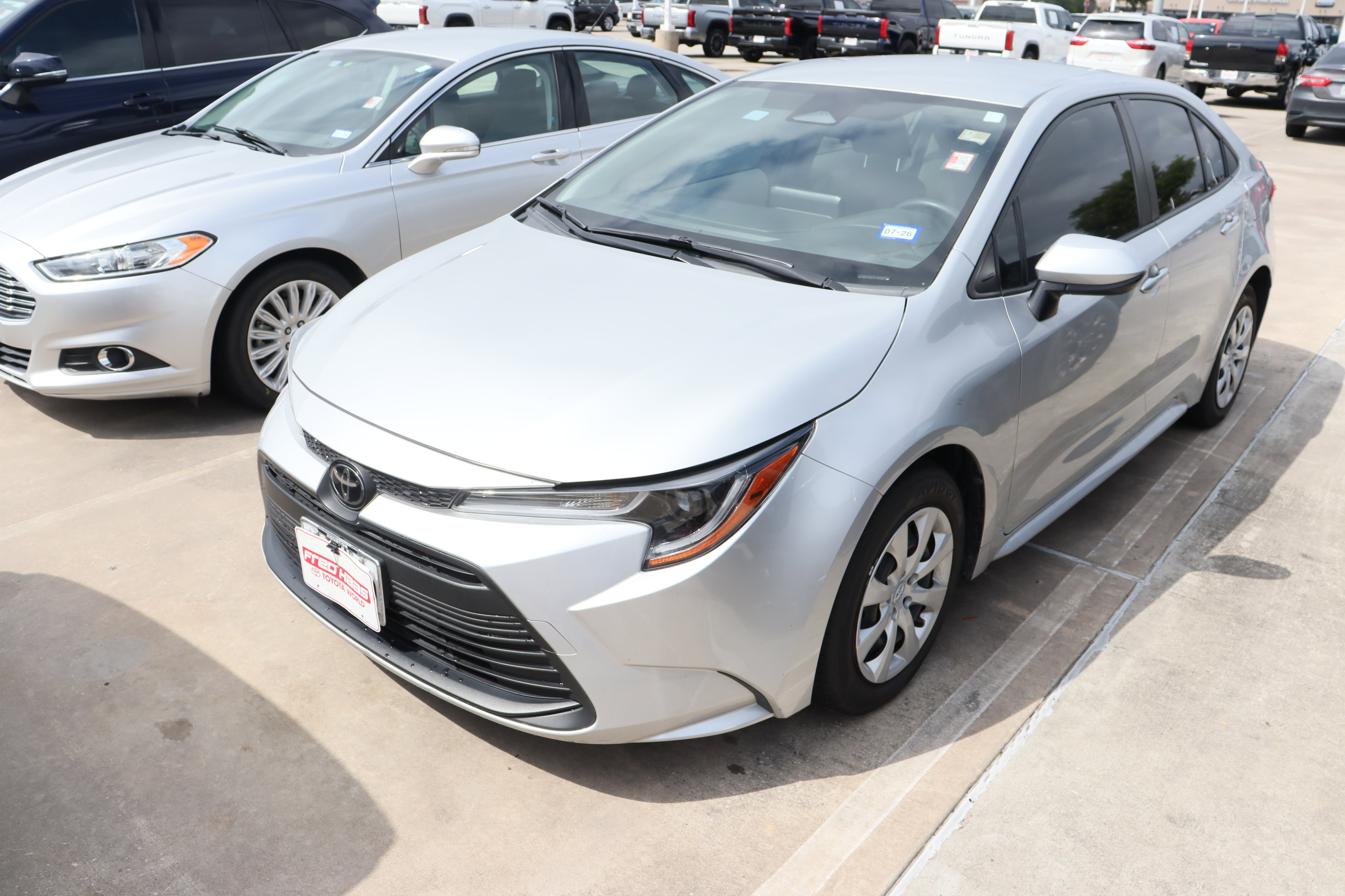 Used 2023 Toyota Corolla LE image 4