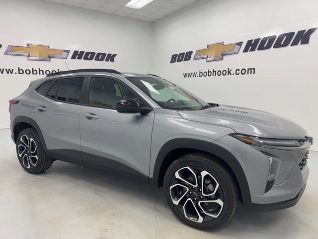 New 2026 Chevrolet Trax RS image 3