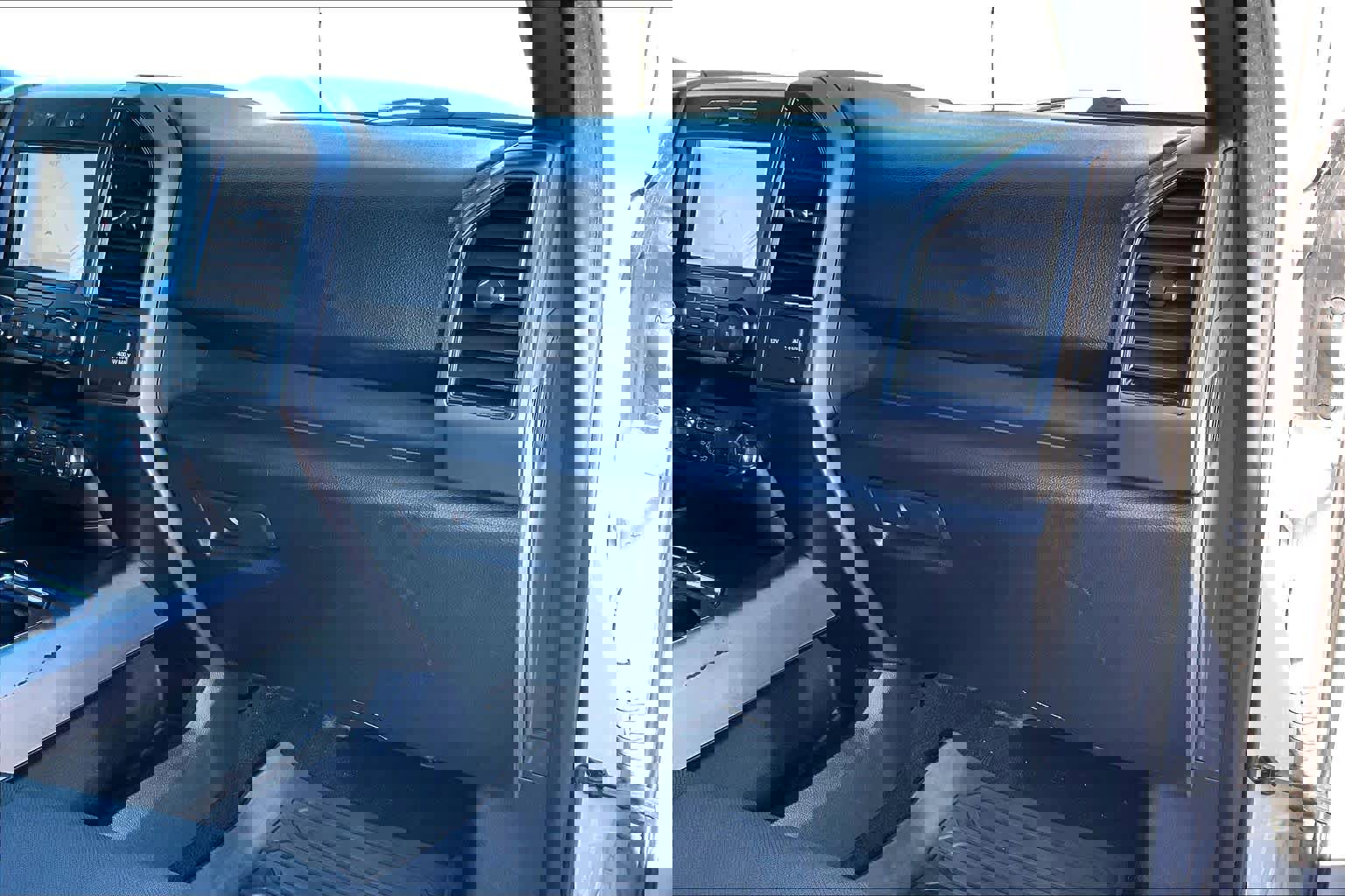 Certified 2020 Ford F150 XLT w/ Equipment Group 302A Luxury image 19