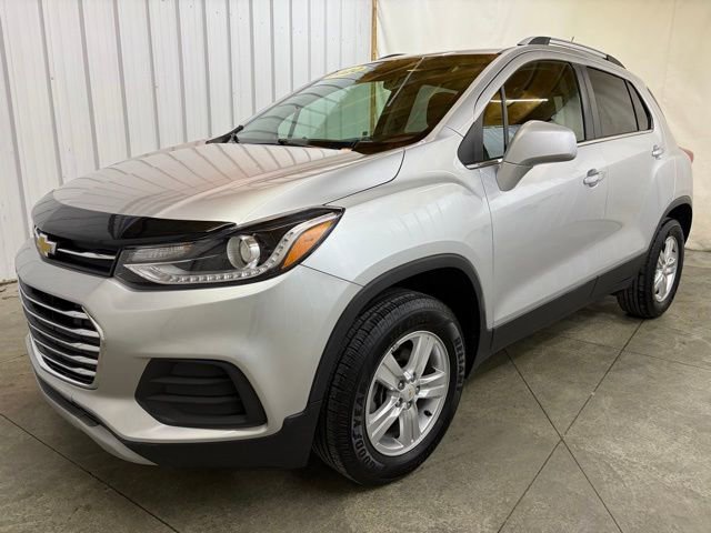 Used 2020 Chevrolet Trax LT w/ LT Convenience Package AWD/4WD image 2