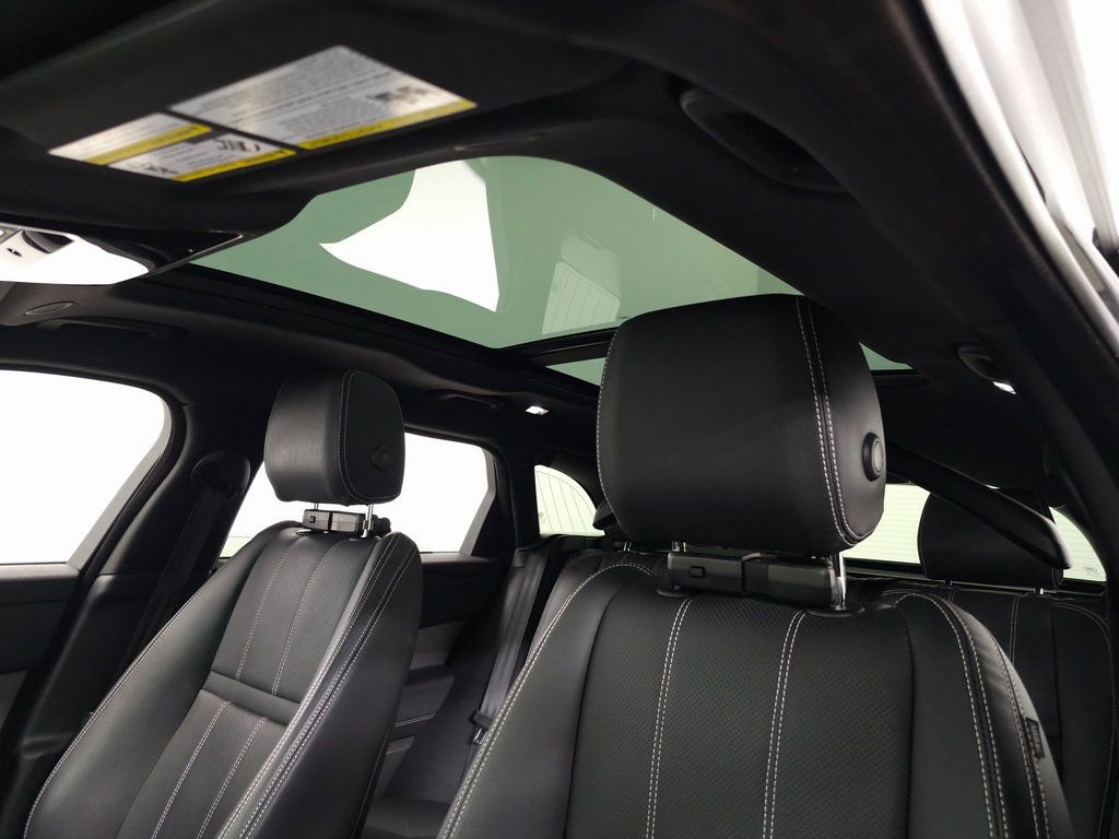 Used 2023 Land Rover Range Rover Velar R-Dynamic S image 18