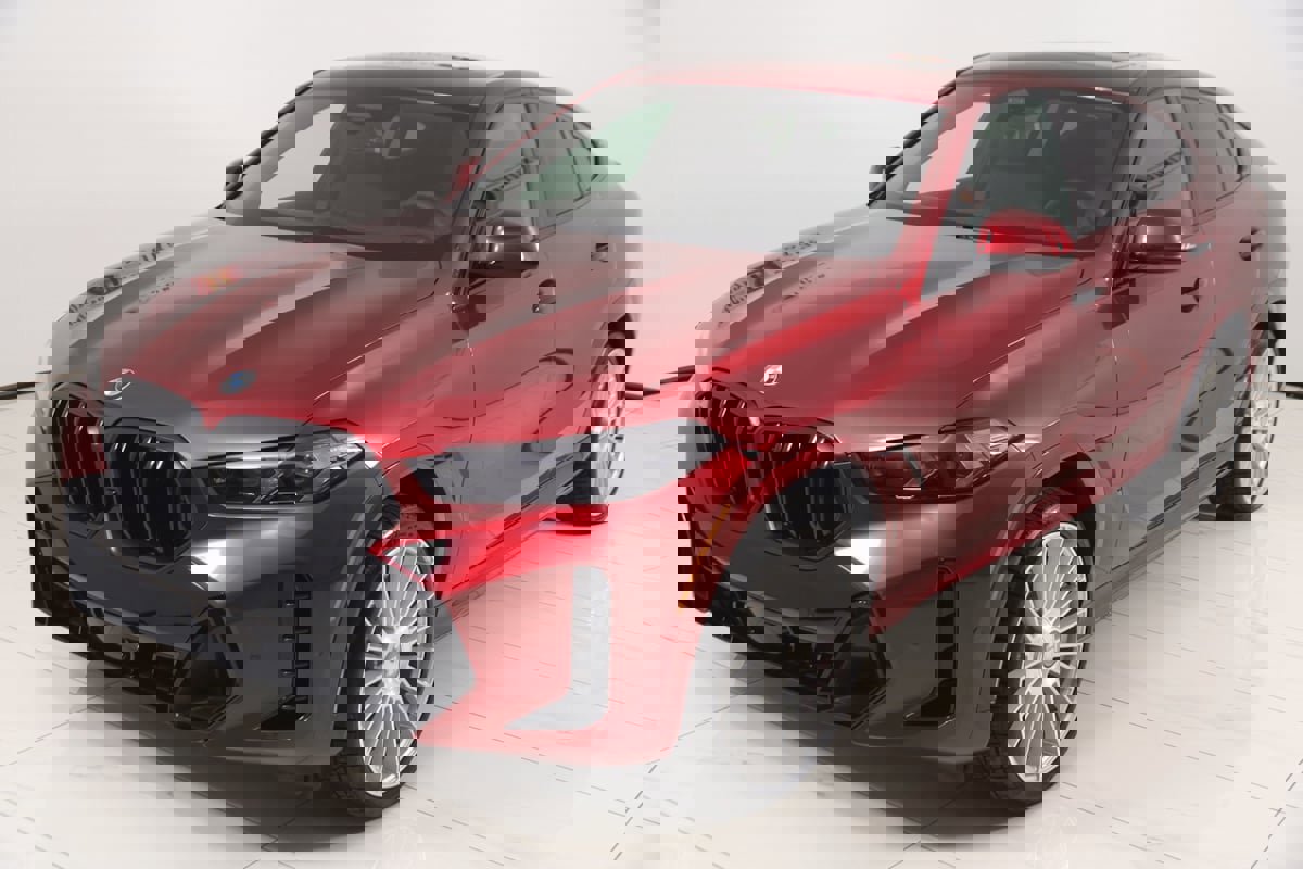 Used 2024 BMW X6 xDrive40i w/ Premium Package image 80