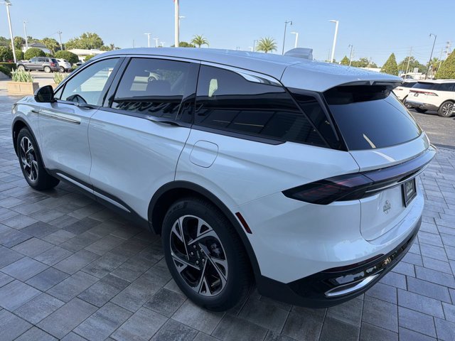 New 2026 Lincoln Nautilus Premier AWD/4WD image 4