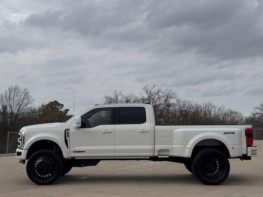 Used 2024 Ford F450 Lariat w/ Lariat Ultimate Package AWD/4WD image 3