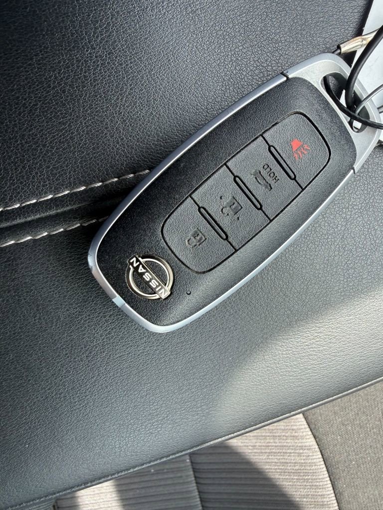 Used 2025 Nissan Sentra SV image 30