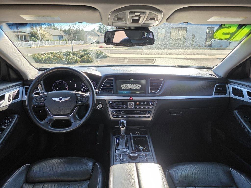 Used 2015 Hyundai Genesis 5.0 w/ Option Group 05 image 9