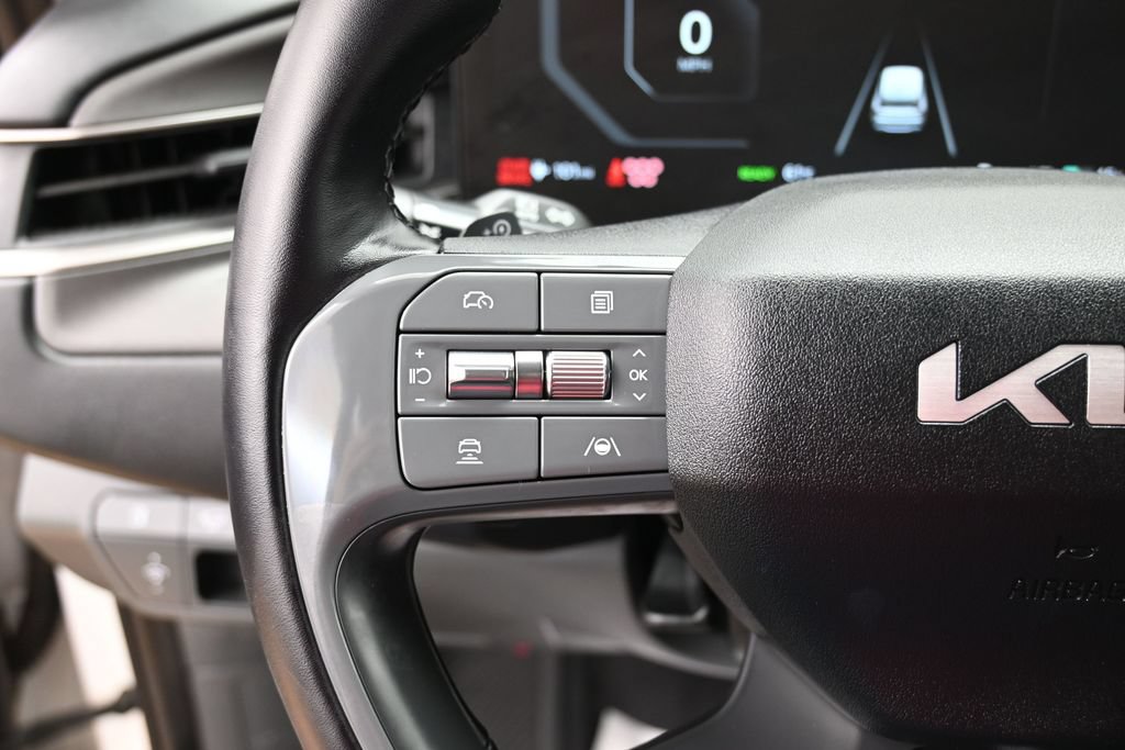 Used 2024 Kia EV9 Light RWD image 19