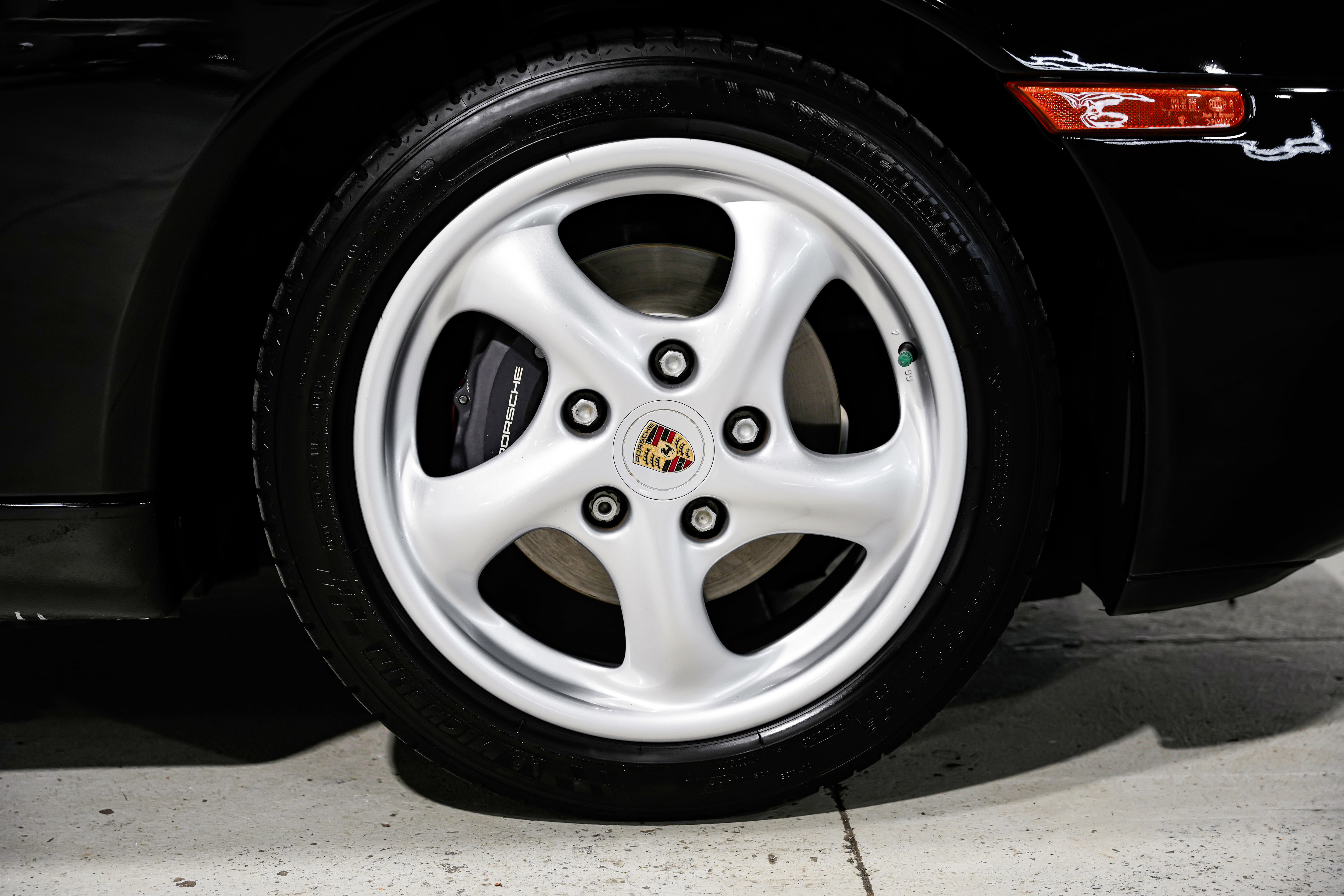 Used 2000 Porsche Boxster image 41