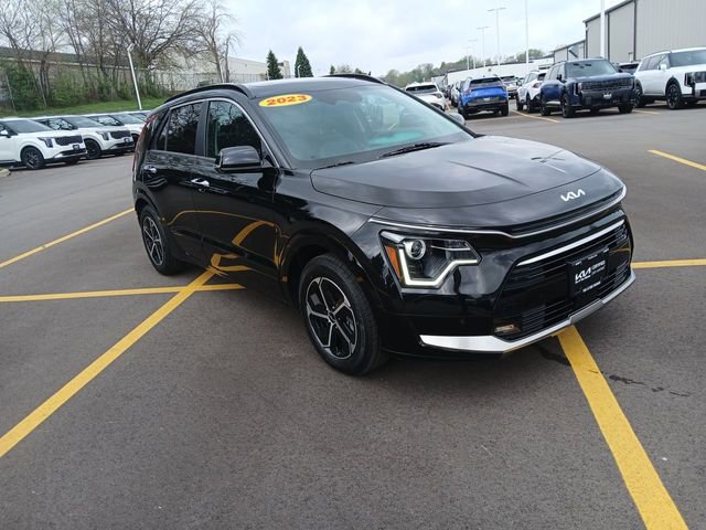 Certified 2023 Kia Niro SX image 1