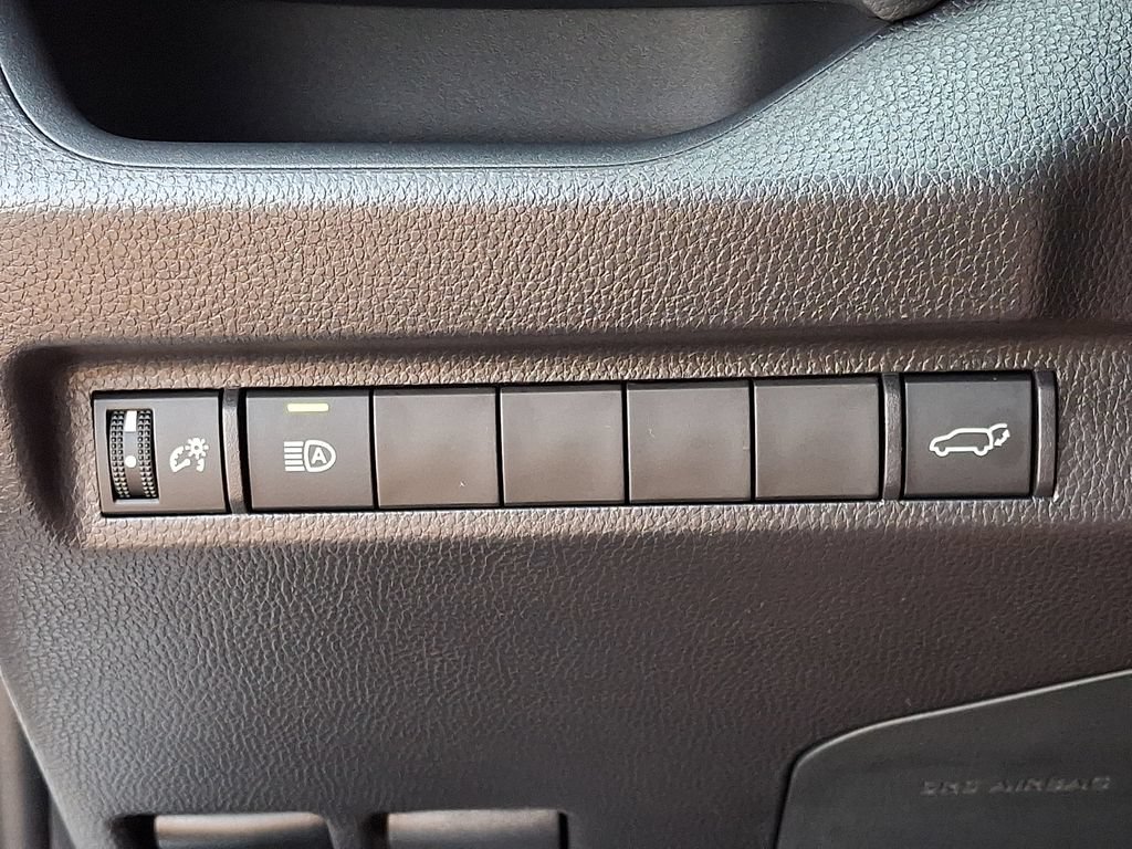 Certified 2025 Toyota RAV4 XLE Premium AWD/4WD image 30