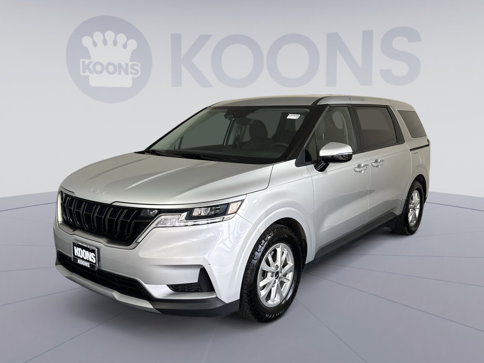 Used 2023 Kia Carnival LX image 1