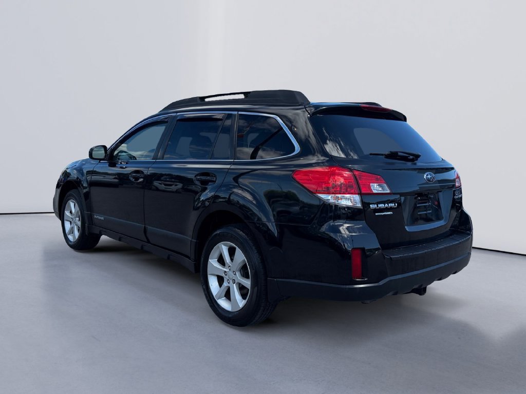 Used 2013 Subaru Outback 2.5i Premium AWD/4WD image 5