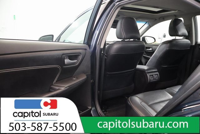 Used 2017 Toyota Camry XLE w/ Moonroof Package FWD image 32