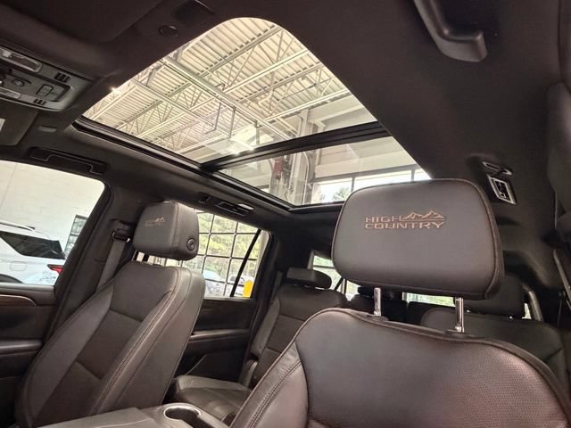 Used 2024 Chevrolet Suburban High Country AWD/4WD image 33