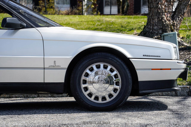 Used 1993 Cadillac Allante FWD image 11