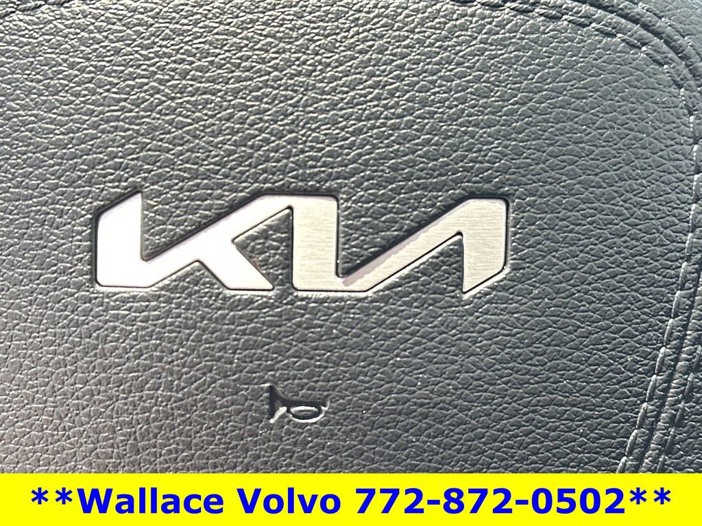 Used 2023 Kia Telluride EX FWD image 27