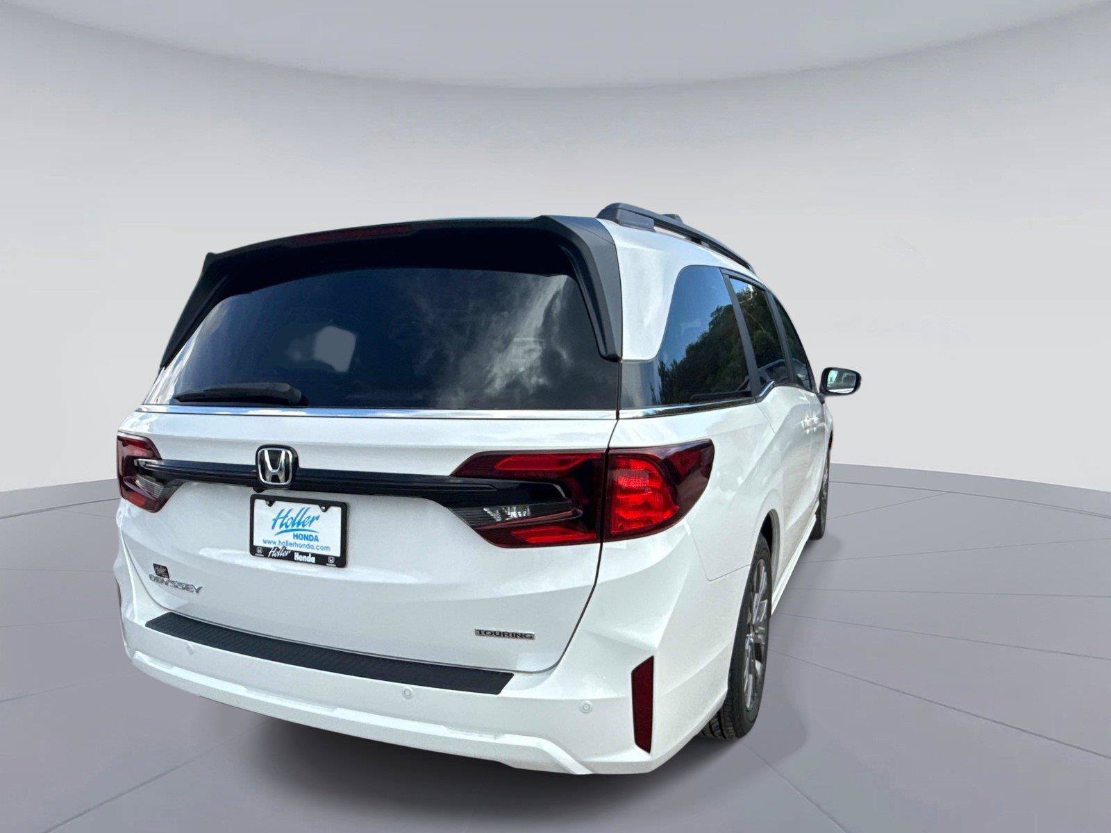 New 2027 Honda Odyssey Touring image 4