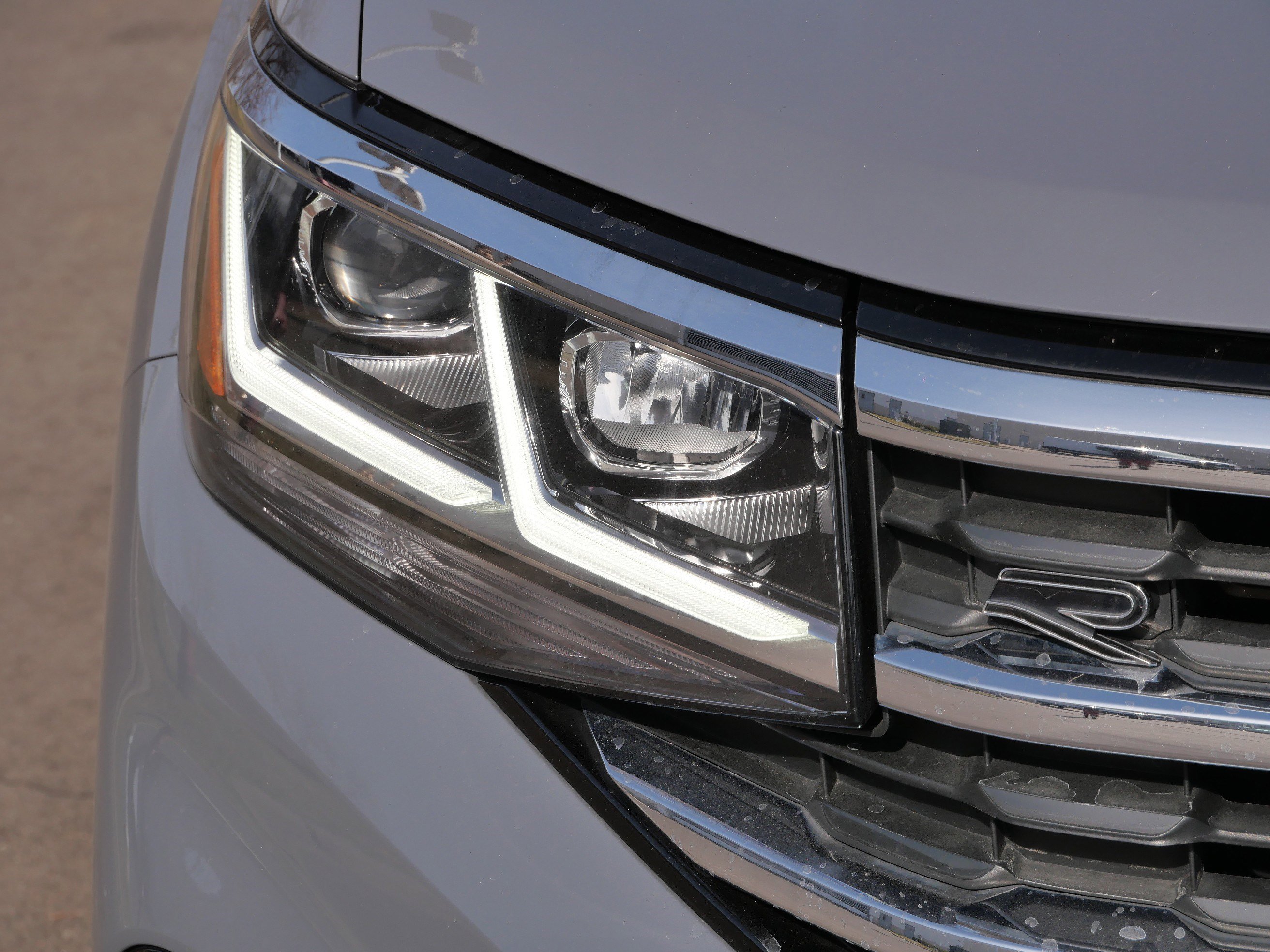 Certified 2021 Volkswagen Atlas Cross Sport SEL R-Line w/ Cross Sport MDO Package AWD/4WD image 16