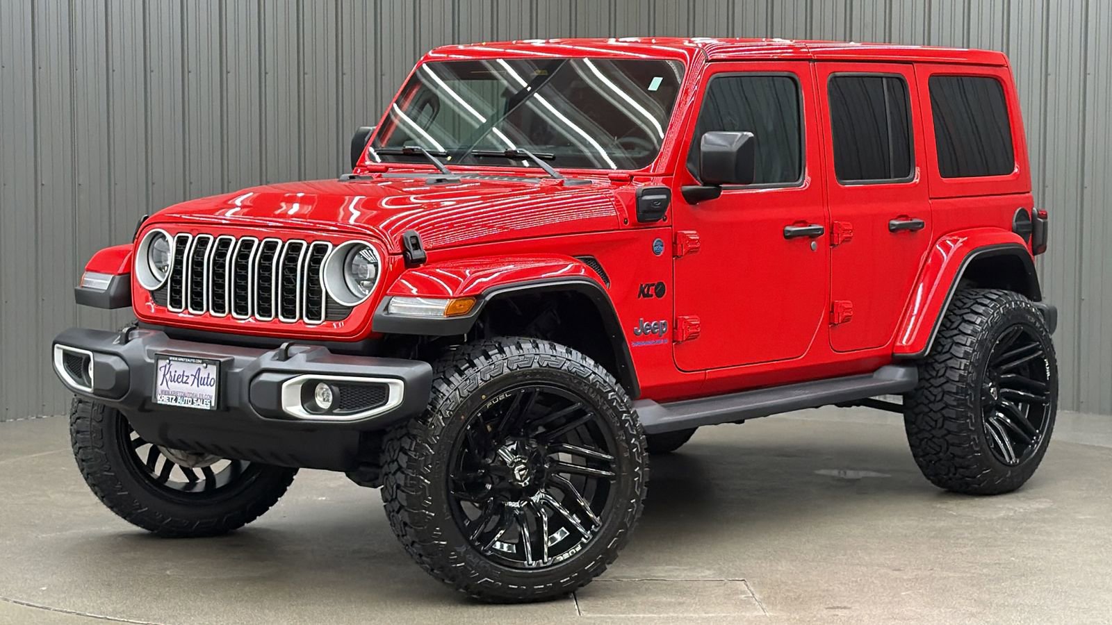 Used 2025 Jeep Wrangler Unlimited Sahara AWD/4WD image 1