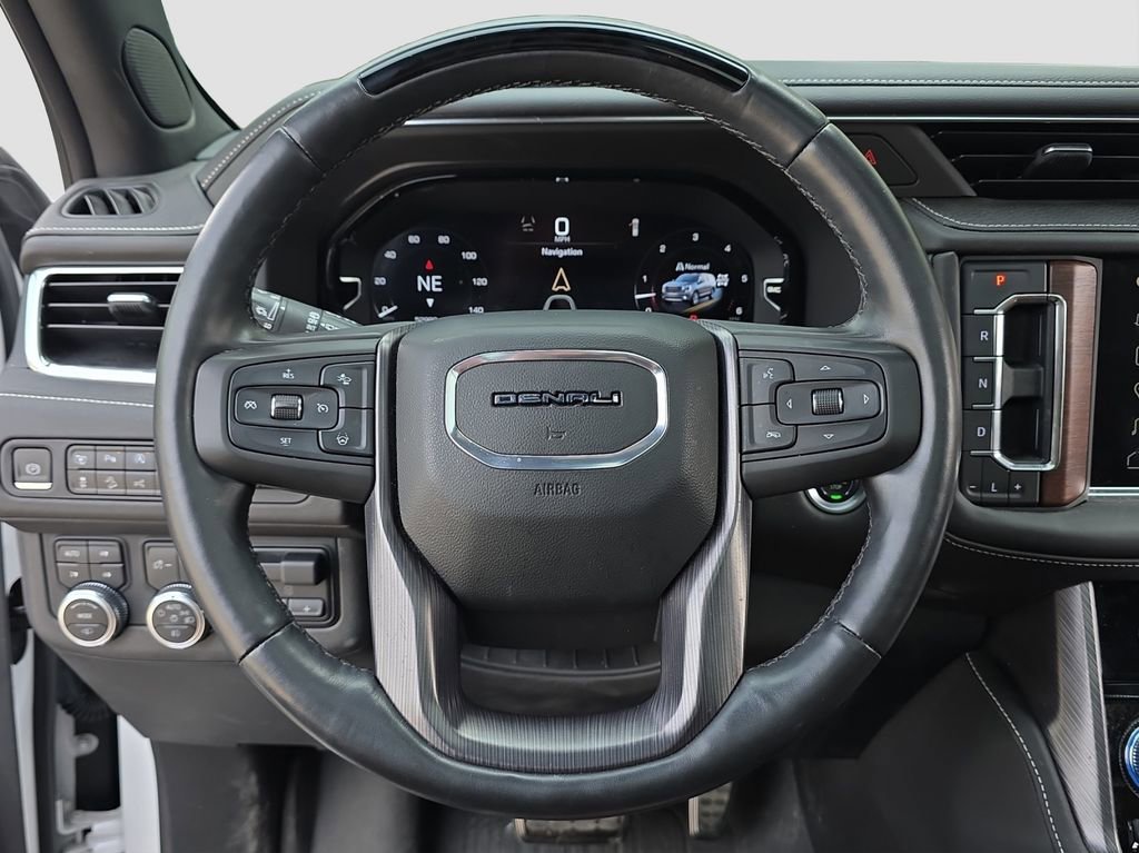 Used 2023 GMC Yukon Denali Ultimate AWD/4WD image 9