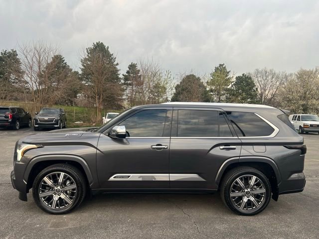 Used 2023 Toyota Sequoia Capstone AWD/4WD image 2