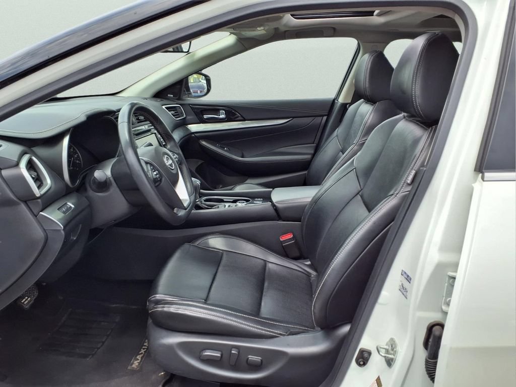 Used 2023 Nissan Maxima SL FWD image 8