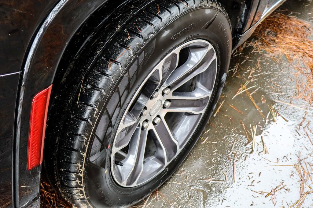 Used 2024 Jeep Grand Wagoneer L 4WD image 46