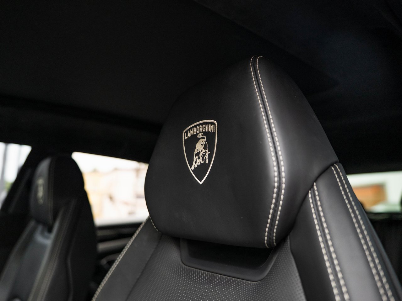 Used 2024 Lamborghini Urus S image 31