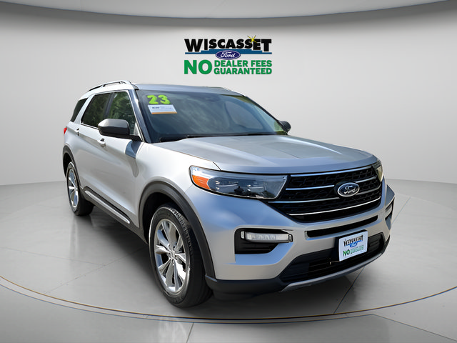 Certified 2023 Ford Explorer XLT w/ Equipment Group 202A AWD/4WD image 1