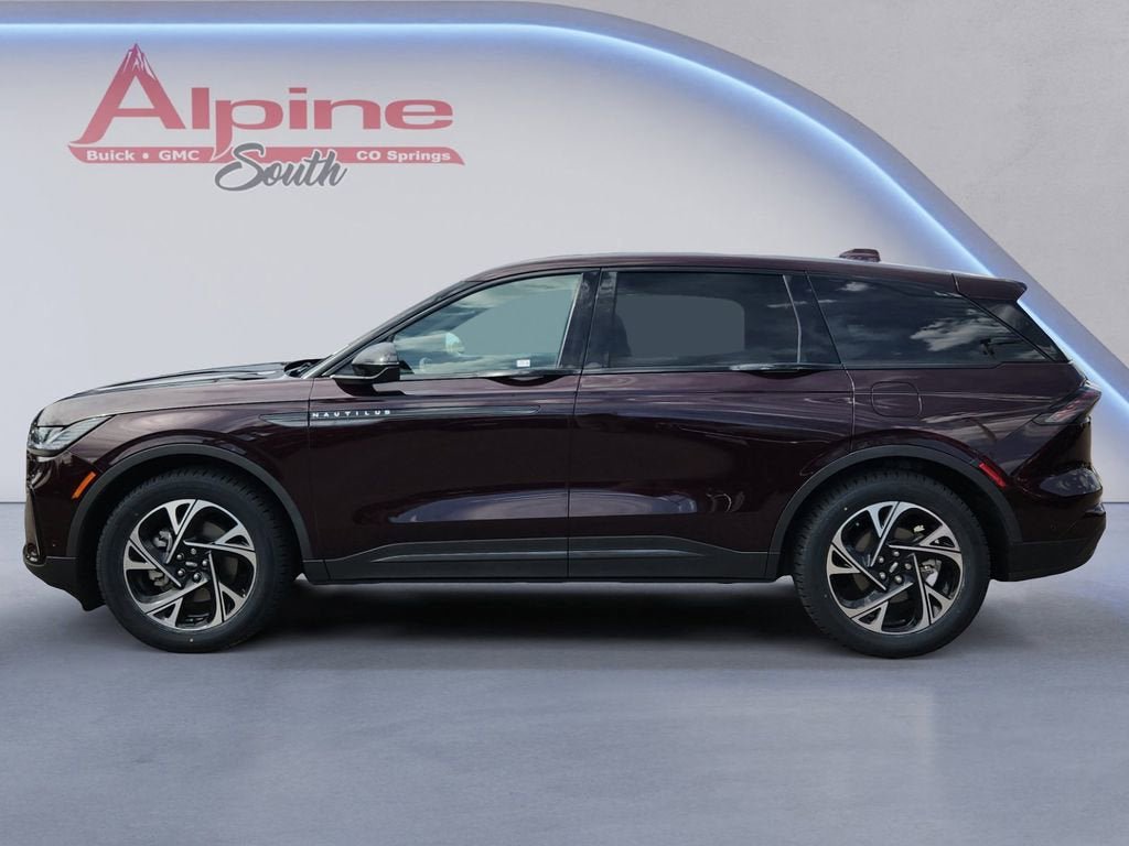 Used 2024 Lincoln Nautilus Premier w/ Equipment Group 102A AWD/4WD image 2