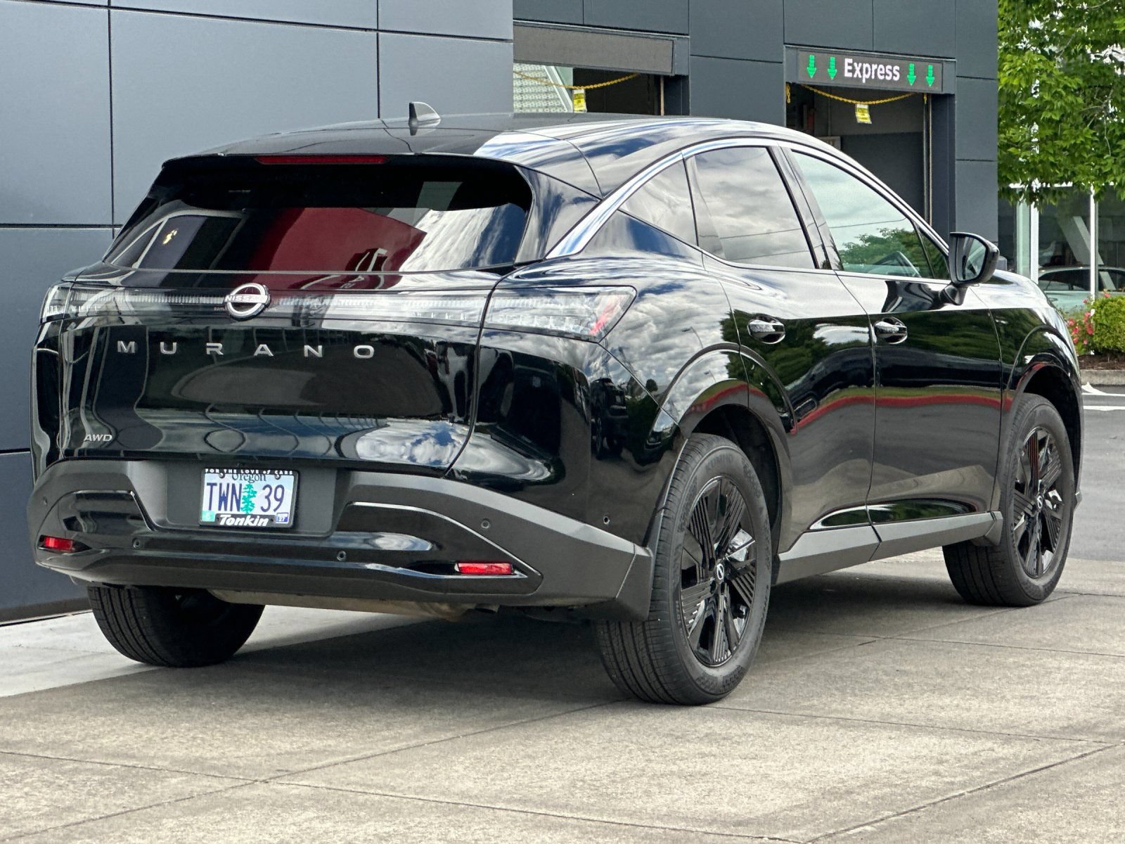 Used 2025 Nissan Murano SV AWD/4WD image 3