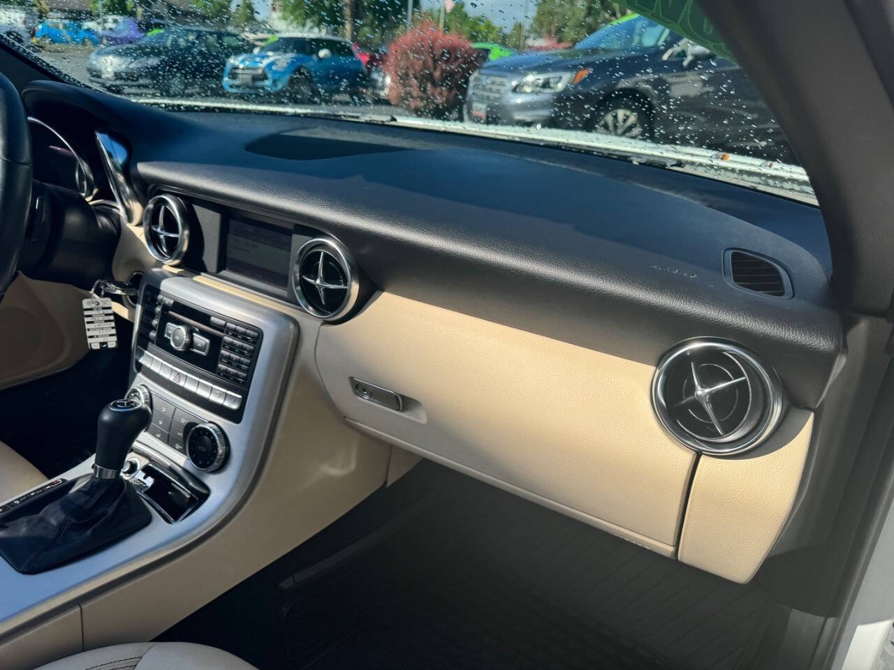 Used 2014 Mercedes-Benz SLK 250 image 18