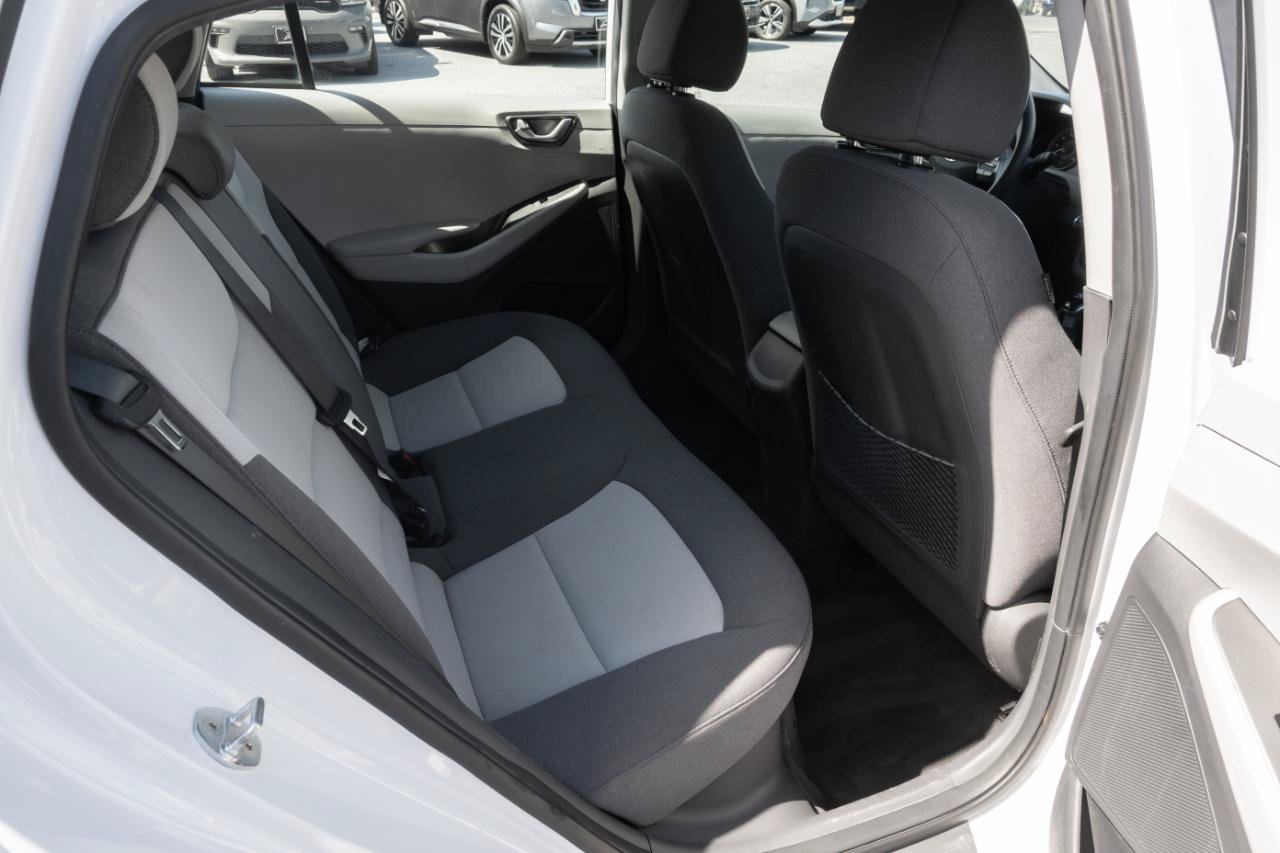 Used 2020 Hyundai Ioniq Blue FWD image 33