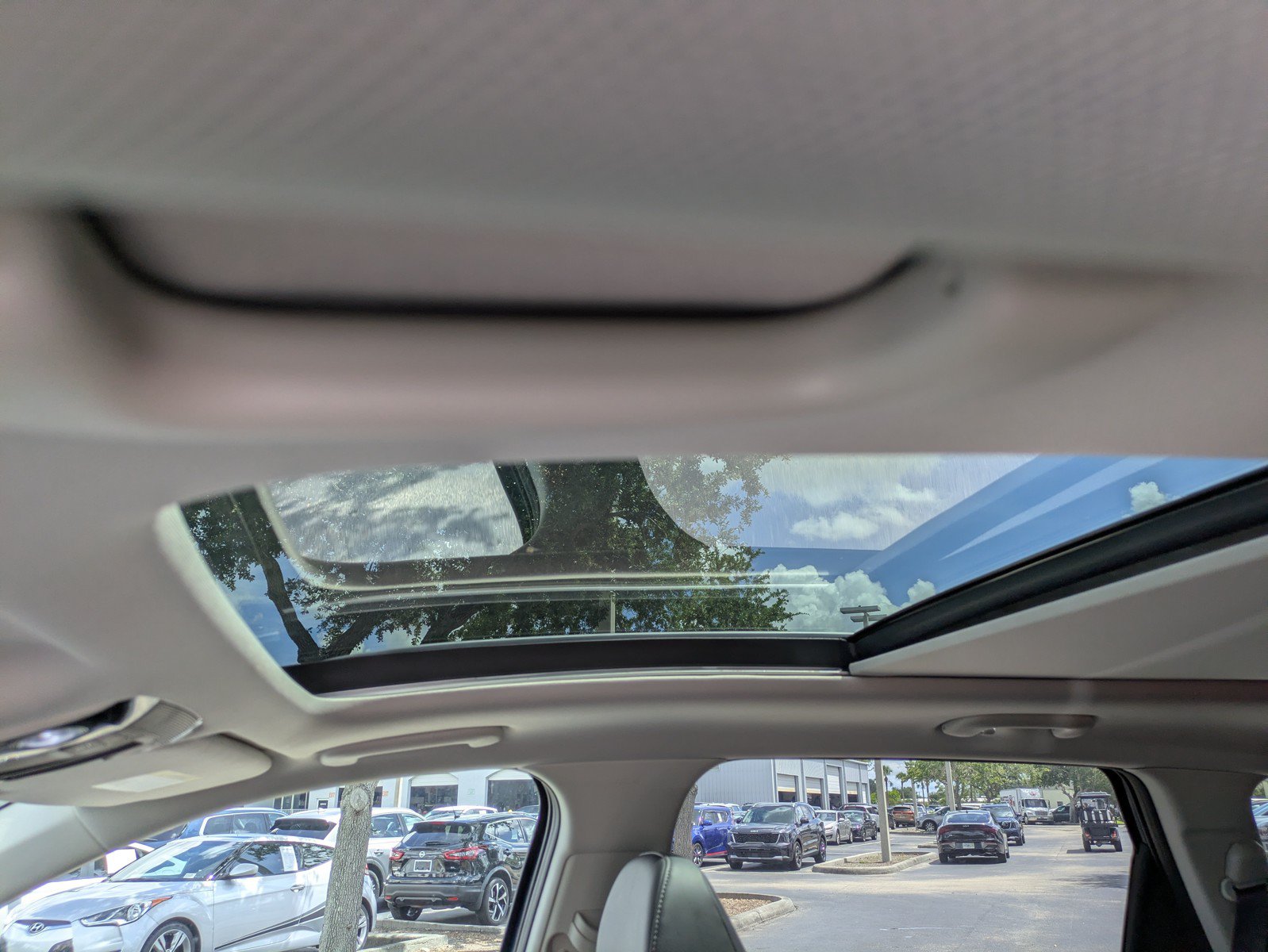 Certified 2026 Kia Sorento S w/ S Panoramic Sunroof Package FWD image 18