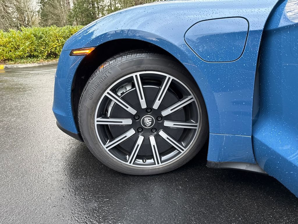 Used 2022 Porsche Taycan 4S image 29