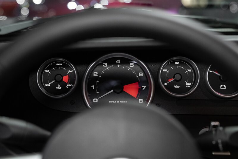 Used 2006 Ford GT RWD image 6