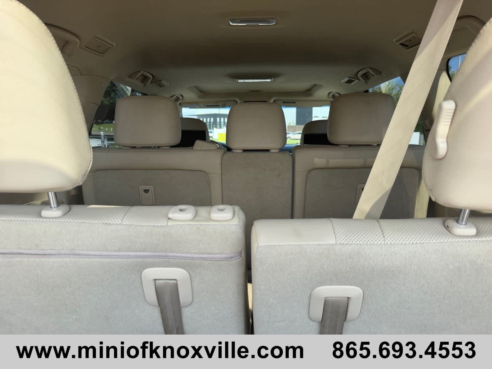 Used 2017 Lexus LX 570 4WD w/ Luxury Package image 19
